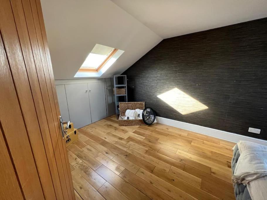 Lovely Two Bed Flat London Kültér fotó