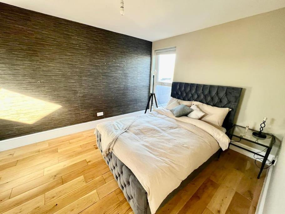 Lovely Two Bed Flat London Kültér fotó